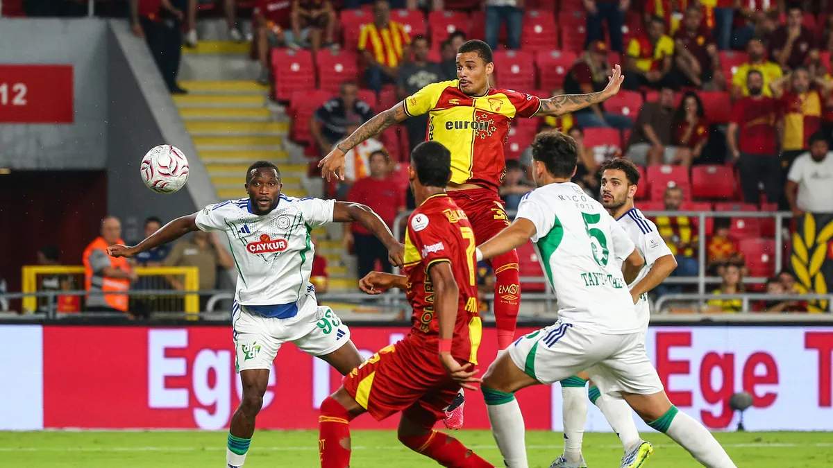 Göztepe ve Rizespor 90+3'teki penaltıyla puanları paylaştı