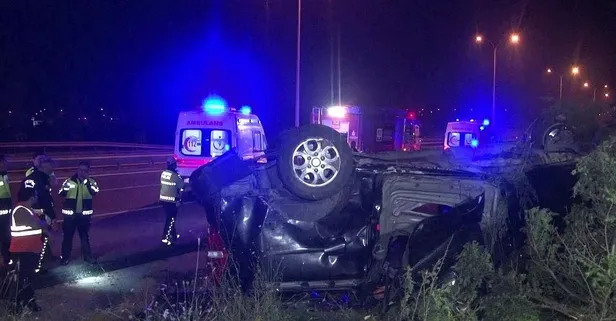 Çatalca'da otomobilin ağaçlık alana devrilmesi sonucu çok sayıda kişi yaralandı