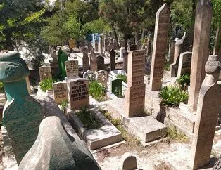 Kendi ailesine ait mezarlardan 3’ünde başka kişiler yatıyor