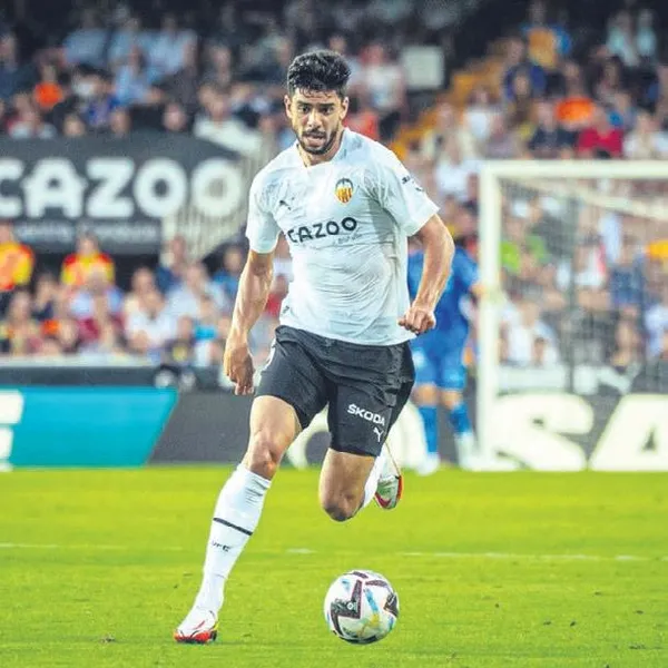 83-harekati-gsaray-transferde-yerli-isimlere-yoneldi-1684365444897.jpeg 8+3 Harekatı: G.Saray transferde yerli isimlere yöneldi!-3