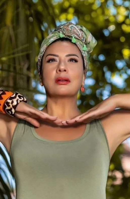 4-ayda-32-kilo-verdiren-isin-karaca-diyeti-50-yasinda-42-beden-olma-sirri-cikti-40-50-kilo-verdim-1708265269916.jpg "40-50 kilo verdim..." 50 yaşında 42 beden olma sırrı çıktı! 4 ayda 32 kilo verdiren Işın Karaca diyeti!-4