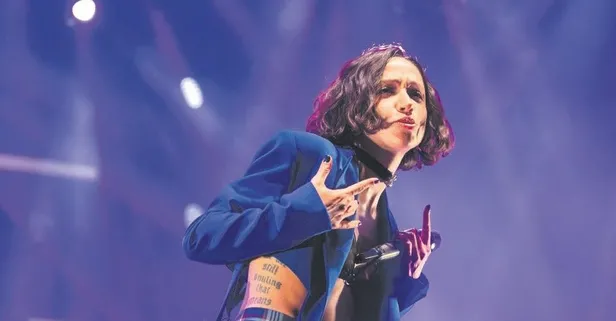 Korkunç akım! Zeynep Bastık konserini erken bitirmek zorunda kaldı