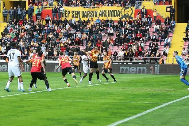 Beşiktaş, Kayseri'de 3 attı 3 aldı! (Kayserispor 2-3 Beşiktaş MAÇ SONUCU ÖZET)-7