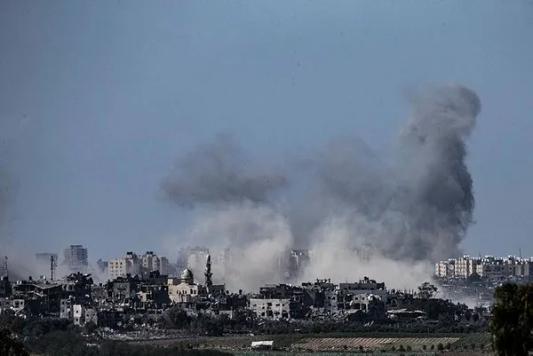 bbcden-tarafli-yayincilik-hamas-yanlisi-paylasimi-begenen-6-muhabirini-isten-cikardi-1697544221754.jpeg BBC'den taraflı yayıncılık! Hamas yanlısı paylaşımı beğenen 6 muhabirini işten çıkardı-6