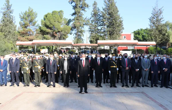 kktcde-29-ekim-cumhuriyet-bayrami-torenlerle-kutlandi-1635497333920.jpg KKTC'de 29 Ekim Cumhuriyet Bayramı törenlerle kutlandı-4