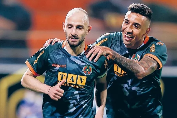 Mert Çetin, Efecan Karaca, Muhammed Demir...Trabzon'dan yerlilere yakın markaj-1