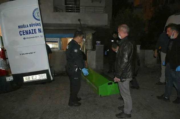 Muğla'da astsubay boşandığı eşiyle avukatlık bürosuna anlaşmaya geldi: İntihar etti