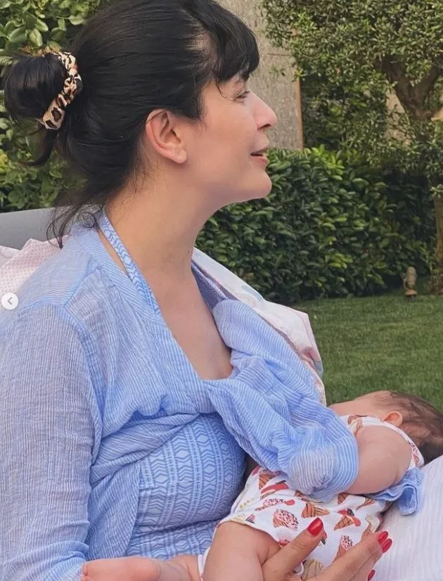 3-ayda-16-kilo-verdiren-gonca-vuslateri-diyeti-dogum-sonrasi-catir-cutur-yag-yakti-sirri-ortaya-cikti-1721232646657.jpg Doğum sonrası çatır çutur yağ yaktı! 3 ayda 16 kilo verdiren Gonca Vuslateri diyeti! Sırrı çok basit...-3