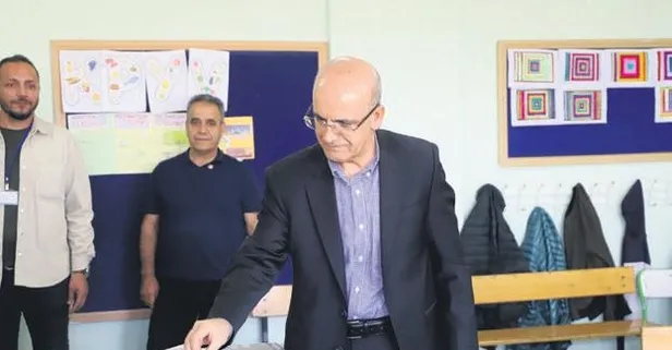 Bakanlar sandık başında