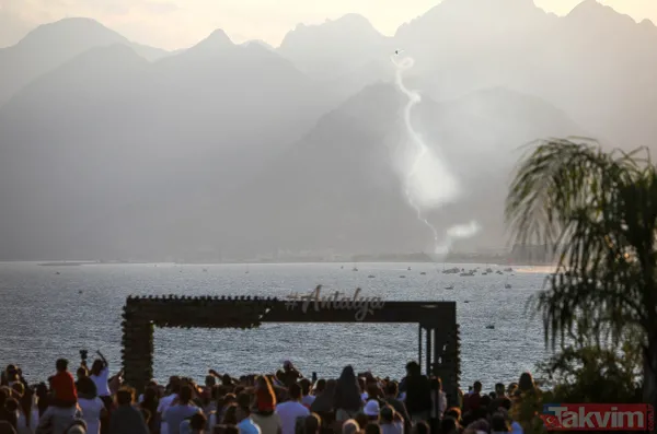 SoloTürk Antalya'da 29 Ekim için uçtu! Muhteşem görüntüler - 12