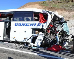 Elazığ’da korkunç kaza! Ölü ve yaralılar var