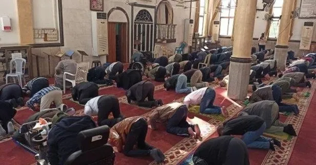 Filistin’in Gazze Şeridi’nde 37 gün sonra camiler ibadete açıldı