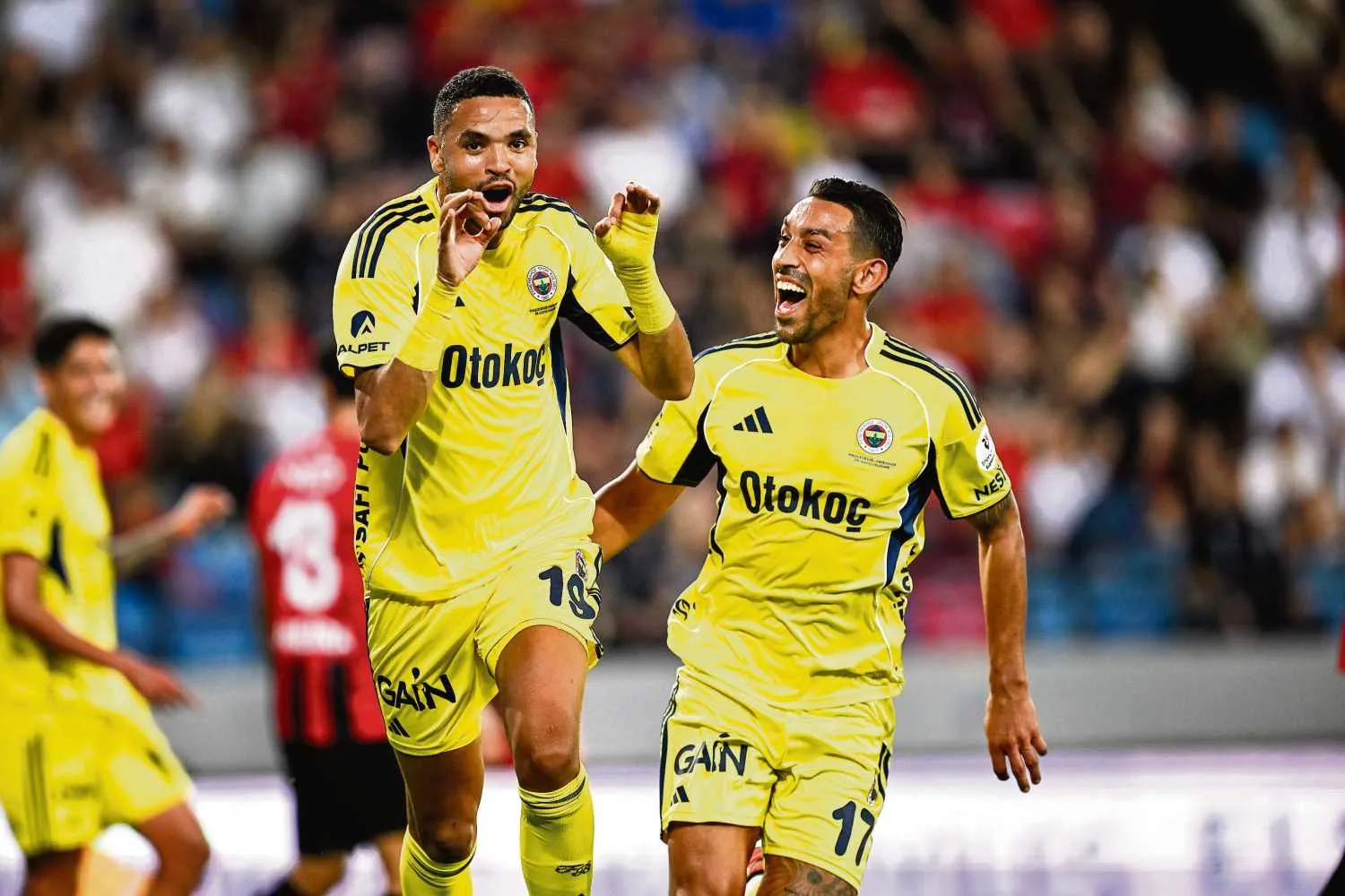 Fenerbahçe eski yıldızına yeniden forma giydirecek! - 9