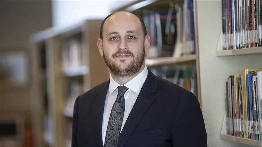 chpnin-sloganlarina-ak-partiden-pes-pese-tepki-herkes-haddini-bilsin-1779652597408.jpeg CHP'nin sloganlarına AK Parti'den peş peşe tepki: Herkes haddini bilsin-5