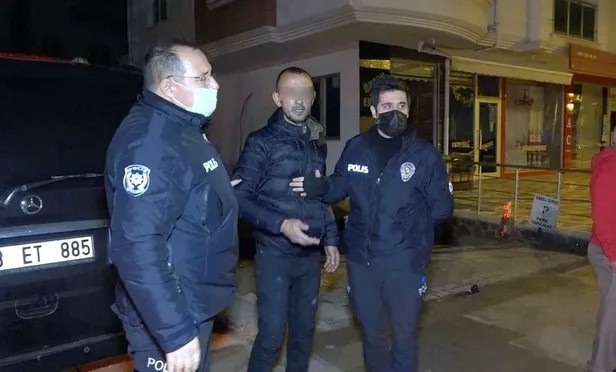1638987267897.jpeg Aksaray'da ehliyetsiz ve alkollü araç kullanan sürücünün polis ekipleriyle hayrete düşüren diyaloğu-2