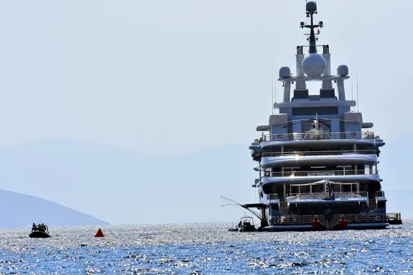 Azeri asıllı milyarder, Marmaris'ten tablo satın aldı-12