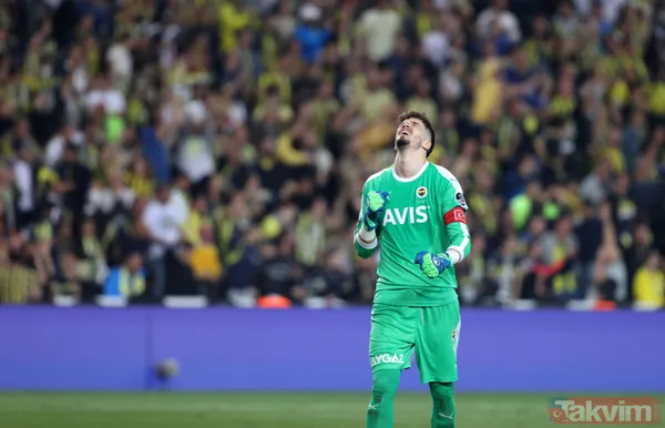 Herkes Altay Bayındır’ın su şişesini konuşuyor! İnanılmaz sırrı ortaya çıktı - 2