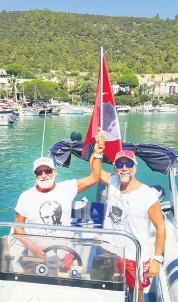 bayrakli-cosku-1598823664440.jpeg Rum kökenli Fedon'un 30 Ağustos Zafer Bayramı coşkusu-2