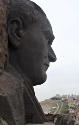 Yeni Asır yazdı! CHP heykeli bakıma aldı