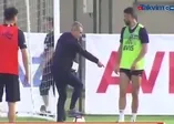 Ersun Yanal sinirden kendini tokatladı!