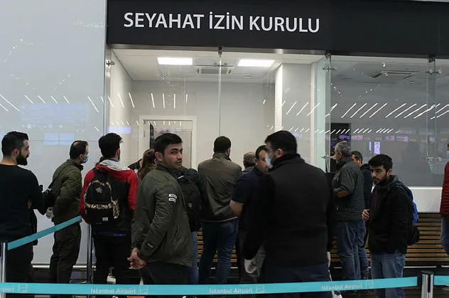 Seyahat İzin Belgesi uygulaması resmen başladı! İstanbul Havalimanı'nda sıraya girdiler