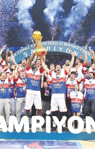 Şampiyon Anadolu Efes! Anadolu Efes 89-74 Fenerbahçe