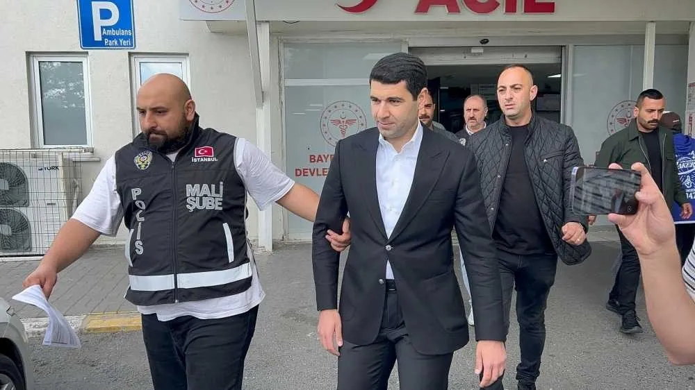 yolsuzluk-sorusturmasinda-tutuklanmisti-utku-caner-caykaraya-tahliye-1786030703534.jpeg Yolsuzluk soruşturmasında tutuklanmıştı! Utku Caner Çaykara'ya tahliye-3