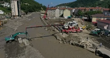MSB tankları Kastamonuya sevk etti! Ezine Çayında seyyar köprü çalışması