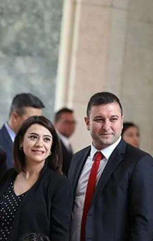 CHP'li vekil Gamze Taşçıer, eşi Ali Mert Taşçıer’i belediyede özel kalem müdürü yaptı