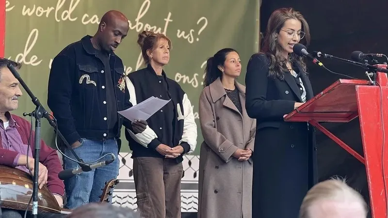 Hollandalı sanatçılar Filistin için tek yürek oldu: Artık susma değil, ses çıkarma vakti!-4