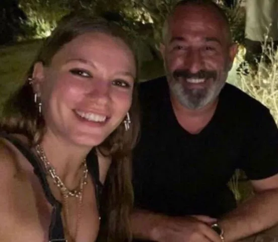 Serenay Sarıkaya'dan Cem Yılmaz'a dört koldan seri beğeni! Serenay 'like'ladı sonrasında dillere düştü barıştılar mı?-4
