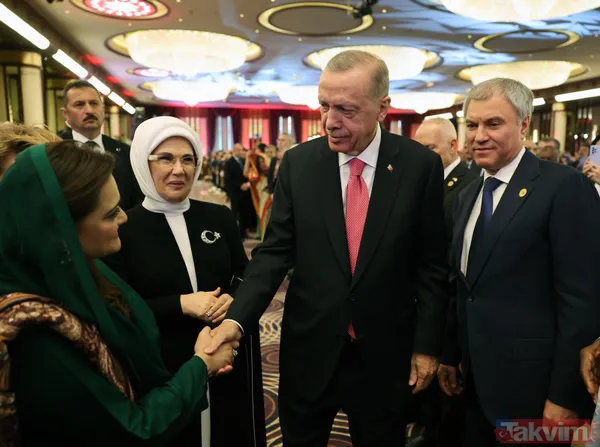 Külliye'de tarihi anlar! Başkan Erdoğan liderlerle tek tek tokalaştı: Paşinyan, Aliyev'in arkasına oturtuldu - 28