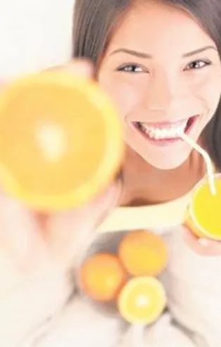 Günlük hayattaki koşuşturma sonucu gelen yorgunluktan portakal suyu ile kurtulun