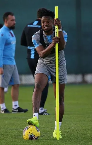 Ogenyi Onazi 351 gün sonra kadroda