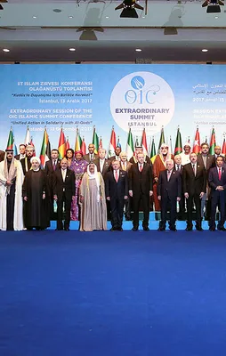 İki fotoğraf arasındaki 54 farkı bulun