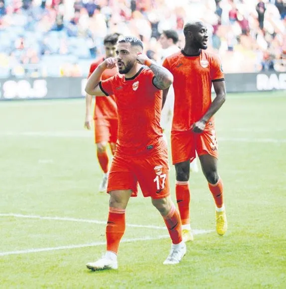 besiktasa-tangocu-sol-bek-enzo-diazin-maliyeti-belli-oldu-spor-haberleri-1668915831773.jpeg Beşiktaş’a tangocu sol bek! Enzo Diaz'ın maliyeti belli oldu | Spor haberleri-6