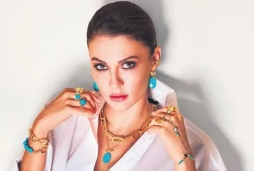 Burcu Özberk'in estetik bilmecesi! İddiaları yalanladı: “Benim olmadığım bir fotoğraf koyuyorlar"