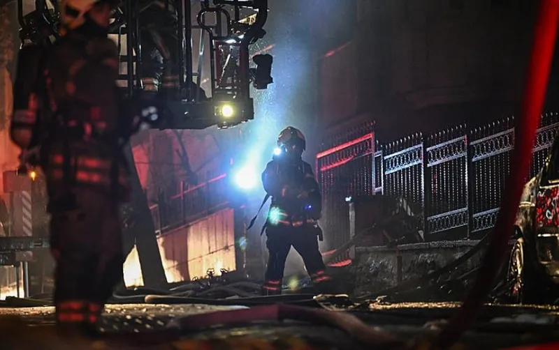 son-dakika-avcilar-ambarli-mahallesinde-korkutan-yangin-70-arac-ve-187-personel-bolgede-son-durum-ne-1709069153108.jpeg SON DAKİKA | Avcılar’da tekstil fabrikasında korkutan yangın | Alevler geceyi aydınlattı! Yaralı var mı? İşte son durum...-6