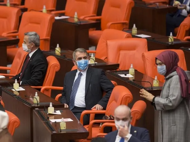 TBMM'de koronavirüs önlemi! Milletvekillerinin hepsi maske ve eldivenle geldi!-5