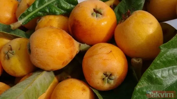 Kaynamaya Başladıktan Sonra Altını Kısın. Yaklaşık 30-40 Dakika Boyunca Reçel Kıvamını Alana Kadar Pişirin.