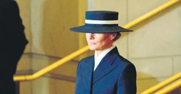 First Lady Melania Trump'ın şapkası törene damga vurdu