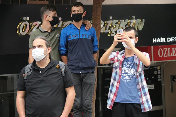 1602159846109.jpg Eli bıçaklı hırsız yaşlı kadını rehin aldı! Kocaeli'de hareketli dakikalar-6