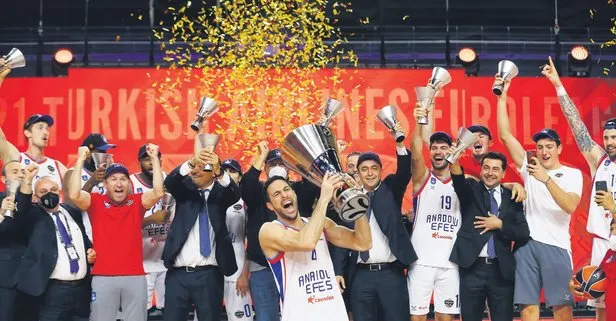 Avrupa’nın en büyüğü Anadolu Efes! Barça’yı yıktı, Euroleague şampiyonu oldu