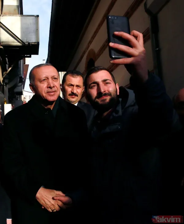 Başkan Erdoğan, tarihi Çınaraltı Çay Bahçesi'nde vatandaşlarla sohbet etti - 25