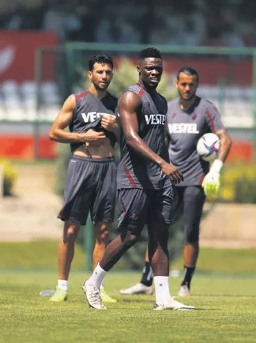 trabzonspor-teknik-direktoru-abdullah-avci-iki-transfer-daha-yapmak-istiyoruz-1627516744094.jpeg Trabzonspor Teknik Direktörü Abdullah Avcı: İki transfer daha yapmak istiyoruz-1