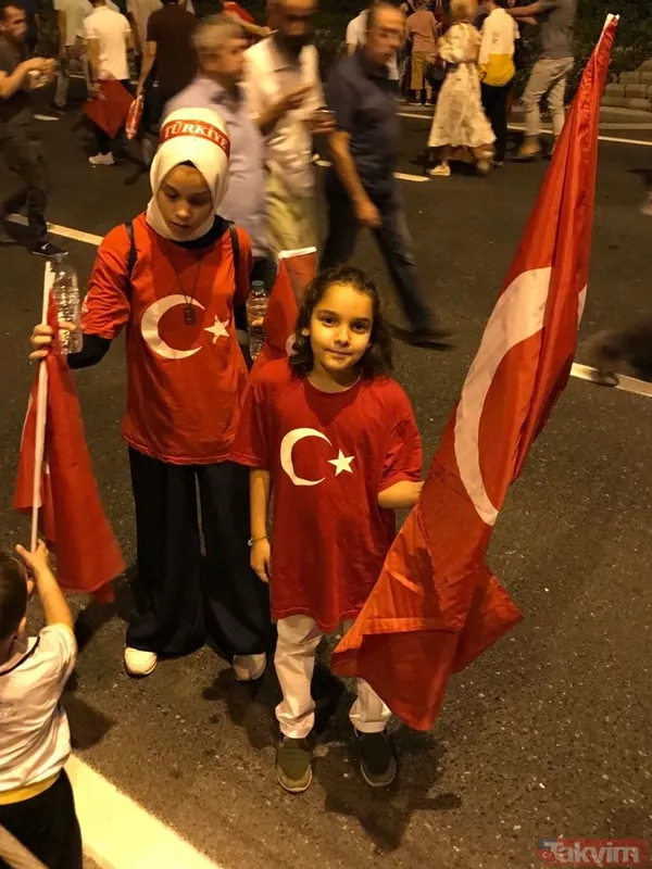 Milyonlar 15 Temmuz Şehitler Köprüsü'ne akın etti - 50