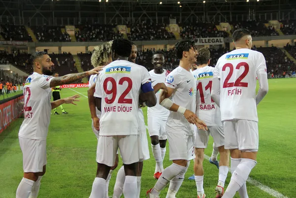 son-dakika-ziraat-turkiye-kupasinda-son-16-turu-eslesmeleri-belli-oldu-iste-besiktas-fenerbahce-ve-trabzonspor-1642151414274.jpg SON DAKİKA: Ziraat Türkiye Kupası'nda son 16 turu eşleşmeleri belli oldu! İşte Beşiktaş Fenerbahçe ve Trabzonspor'un rakipleri...-6