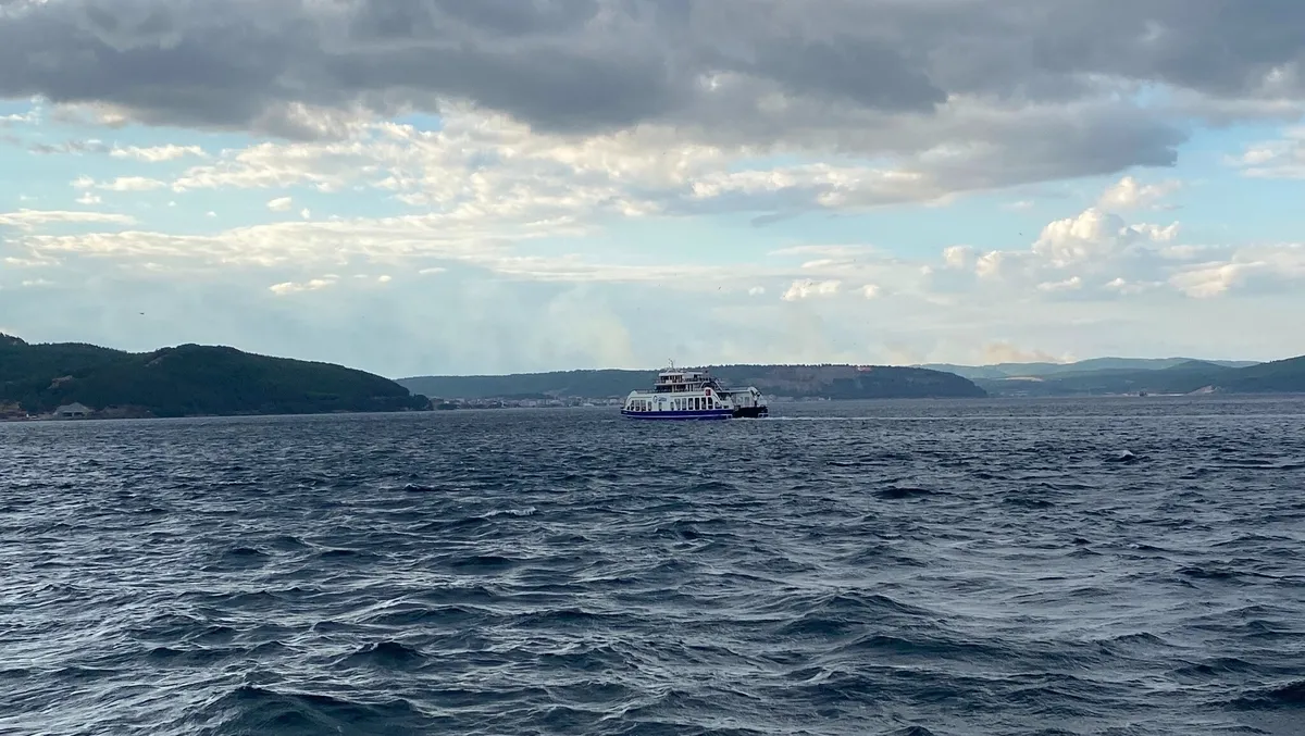gokceada-ve-bozcaada-feribot-seferleri-iptal-edildi-1790871040706.jpeg Gökçeada ve Bozcaada feribot seferleri iptal edildi-3