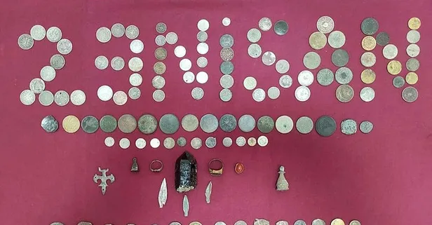 İzmir'de tarihi eser kaçakçılarına operasyon! 263 parça eser ele geçirildi