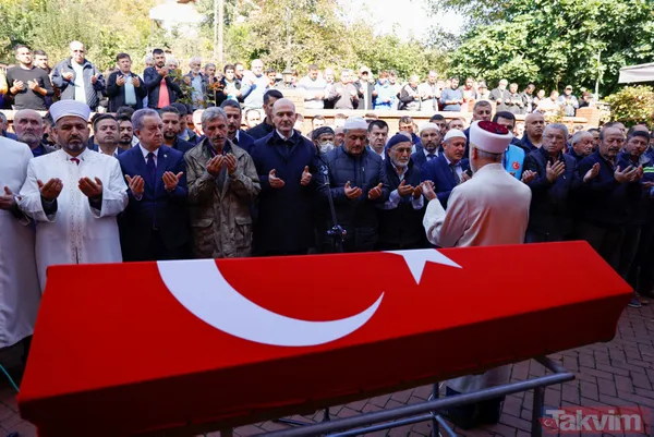 SON DAKİKA: Amasra Bartın'da maden faciasında hayatlarını kaybeden işçiler son yolculuğuna uğurlanıyor - 43